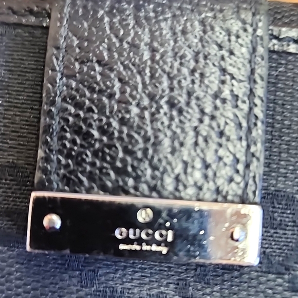 Gucci Givaway!!! - Picture 1 of 3